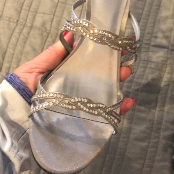 Silver Alfani heels - Picture 4 of 6